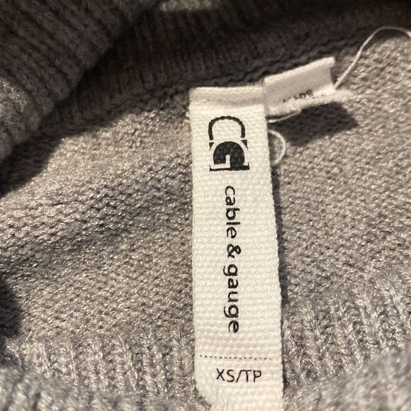 Cable & Gauge Gray Turtleneck Sweater With Lacing Detail At Neckline - Size XS - Picture 8 of 9
